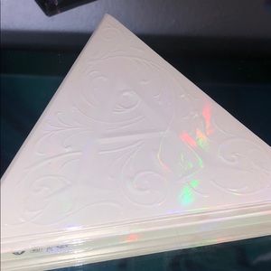 Alchemist holographic palette